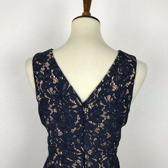 Fame and Partners Lace Sheath Bodycon Dress - Picture 11 of 11